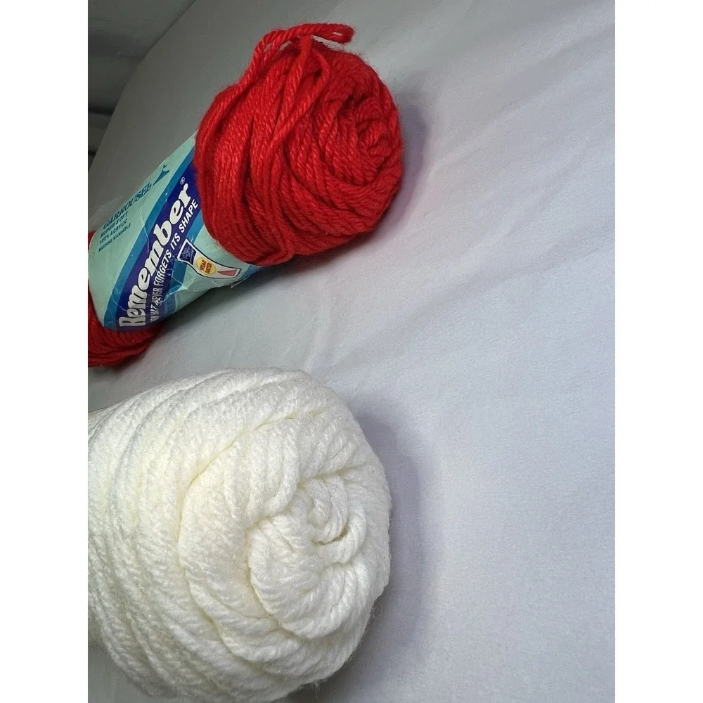Red Heart Super Saver Hot Red and Paddy Green Acrylic 4 PLY Christmas Lot‎ of 2